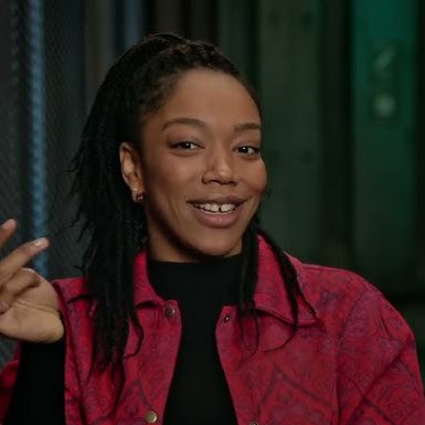 Dc_da_depressao's tweet image. Naomi Ackie, de Mickey 17 e Pisque Duas Vezes, é a atriz preferida para ser a protagonista feminina do filme do Cara de Barro.
