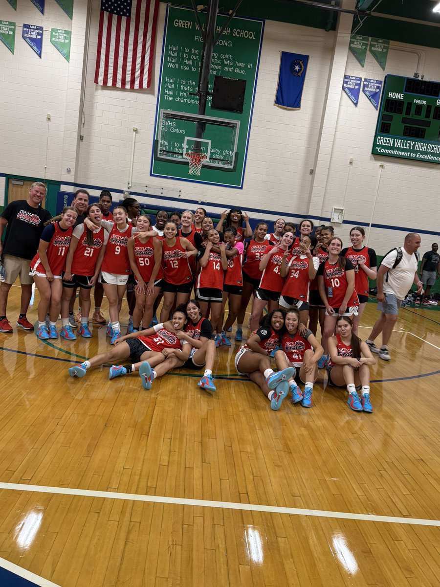 WCGHoops's tweet image. 🙏🏼
Our Cal Stars 2025 group wrapped the season 33-7 overall (no losses outside of Nike EYB) and 12-4 in @NikeGirlsEYBL play (including exhibition game). We went 2-1 in Nike Nationals pool play, took 1st in our pool, and earned a Platinum Division bracket spot. We battled our way…