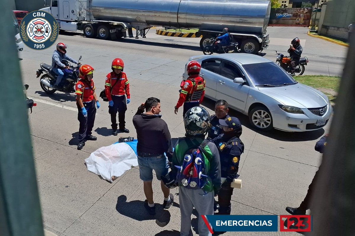 Bomberos Municipales (@bomberosmuni) on Twitter photo #Atropellado Km. 9 Ruta al Atlántico
<a href="/bomberosmuni/">Bomberos Municipales</a> localizan en la cinta asfáltica a una mujer de aproximadamente 60 años quien al momento de ser evaluada no muestra signos vitales por haber sido atropellada por una motocicleta que continuó su marcha.
#EMERGENCIAS123 #Atropellado Km. 9 Ruta al Atlántico
<a href="/bomberosmuni/">Bomberos Municipales</a> localizan en la cinta asfáltica a una mujer de aproximadamente 60 años quien al momento de ser evaluada no muestra signos vitales por haber sido atropellada por una motocicleta que continuó su marcha.
#EMERGENCIAS123