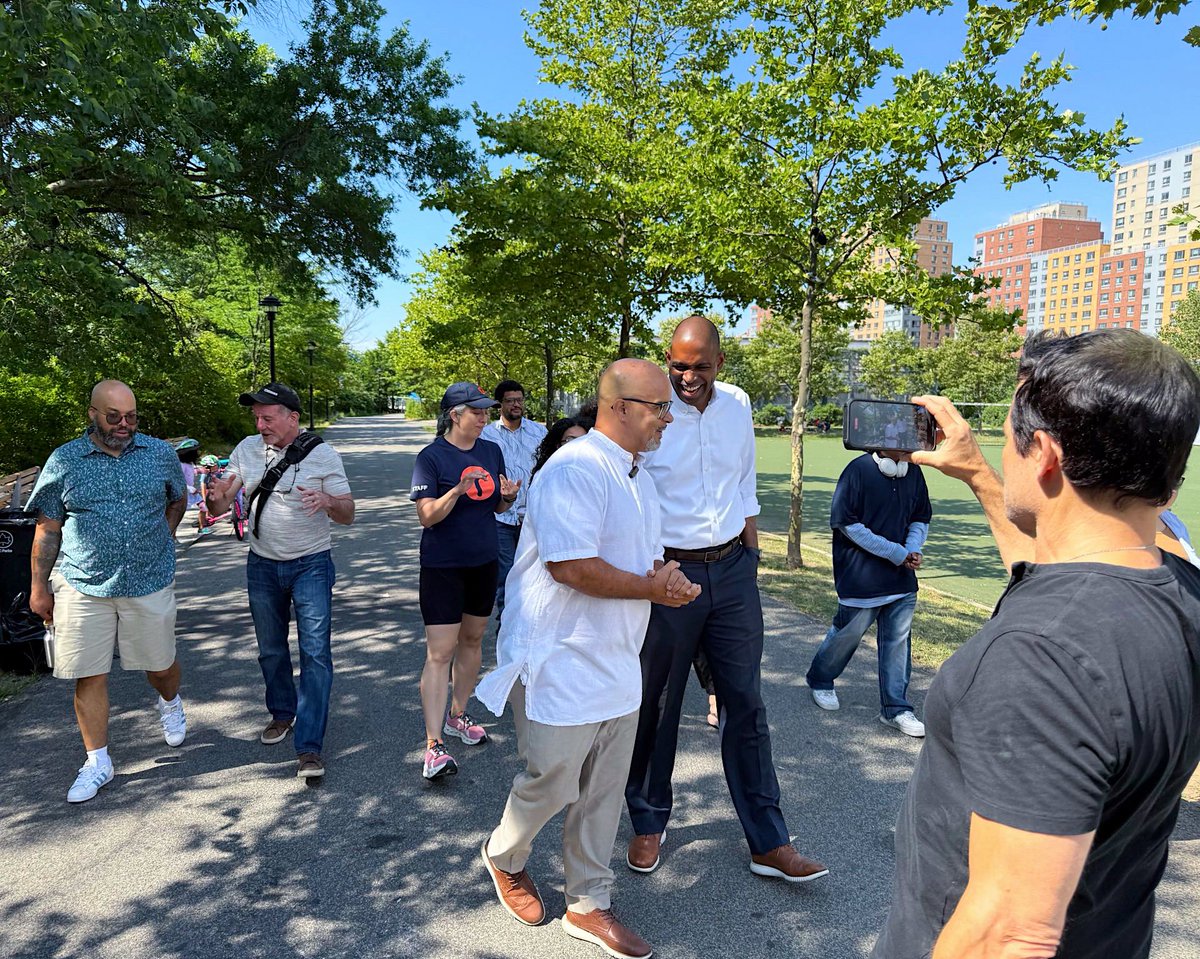 DelgadoforNY's tweet image. Visited the Bronx River Alliance this morning to learn about their work and hear community concerns around the Cross Bronx Expressway expansion.
We must meet New Yorkers where they are — only then can we build real solutions with them, not for them.