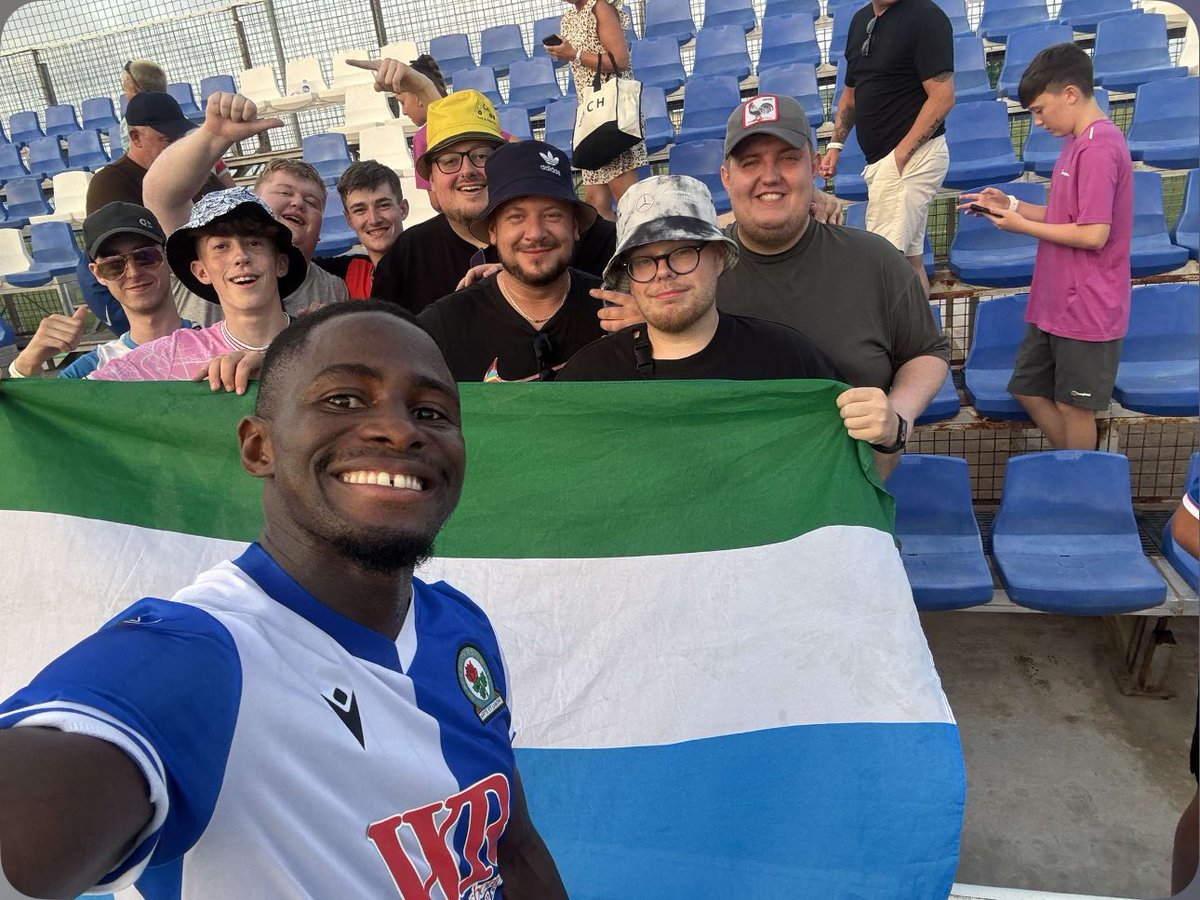 peteybrfc1875's tweet image. Fair play to @makhtar96738 and @augustuskargbo for coming over, legends #rovers