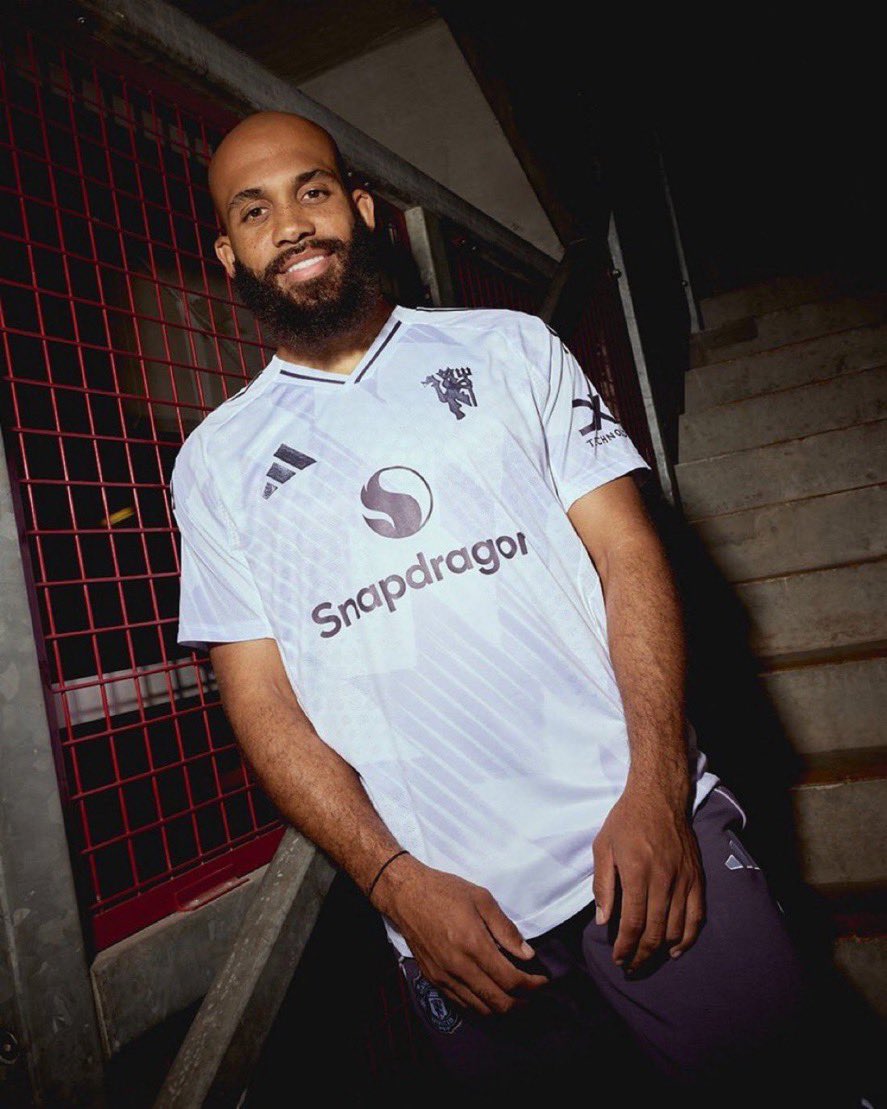 UTDTrey's tweet image. 🔴 MBEUMO IS HERE! 🚨 FLASH SALE!
All 25/26 Manchester United Football Shirts are 50% off for the next 24 hours!
Use code 'TREY' for an extra 10% off!
Free Delivery Worldwide 🌍
Get yours now 👉 purefootballkits.com/manchester-uni…