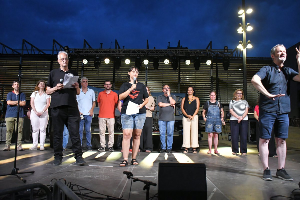 sants3radio's tweet image. Els Geganters i Diables del Poble-sec donen el tret de sortida a la #FestaMajor amb el tradicional #pregó.❤️‍🔥
Al #SantsMontjuïcAlDia escoltem reportatge del pregó i primer cap de setmana de festa al #PobleSec.

🎧Audio👉go.ivoox.com/rf/153584507
📰Notícia📸👉el3.cat/noticia/102574…