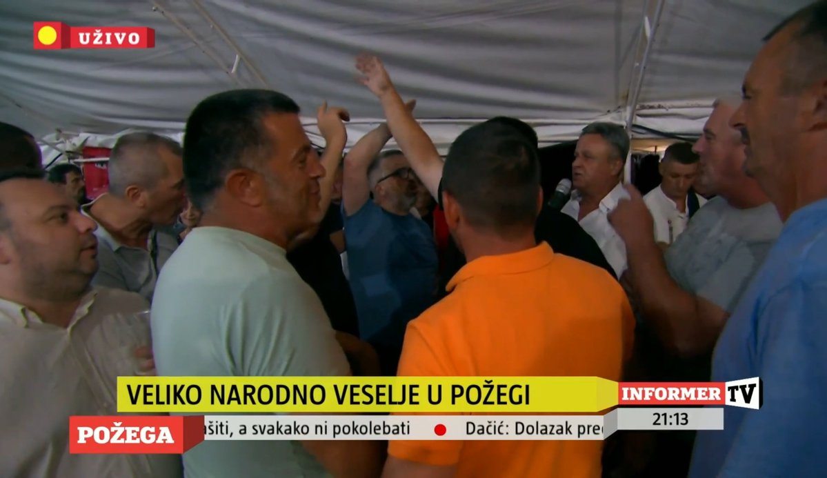 CharlieWafflees's tweet image. Gde su žene?
