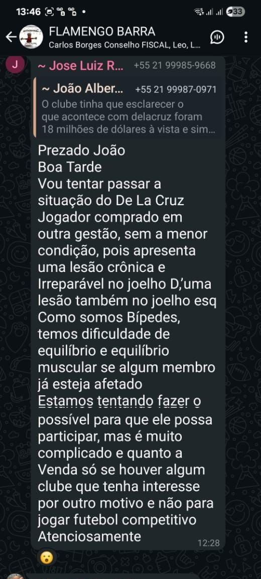 _JPGuerra's tweet photo. ⚠️ Agora! #Runco, médico do #Flamengo, diz em grupo de WhatsApp que #DeLaCruz tem "lesão crônica e irreparável" e critica contratação. No grupo "Flamengo Barra", o médico criticou a contratação do meia uruguaio, que custou R$ 102 milhões. Veja a fala de Runco e a do @Flamengo. https://t.co/1Sly2Lgs7k
