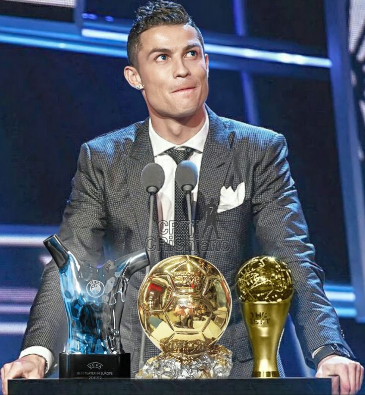 🇦🇷Messi nunca ganhou o prêmio de Jogador do Século.
🇧🇷Pelé nunca ganhou a Chuteira de Ouro da UCL.
🇫🇷Henry nunca ganhou o prêmio de melhor do mundo.
🇦🇷Maradona nunca ganhou o prêmio Capocannoniere.
🇫🇷Cantona nunca ganhou uma Bola de Ouro.

𝐂𝐫𝐢𝐬𝐭𝐢𝐚𝐧𝐨 ganhou todos🐐