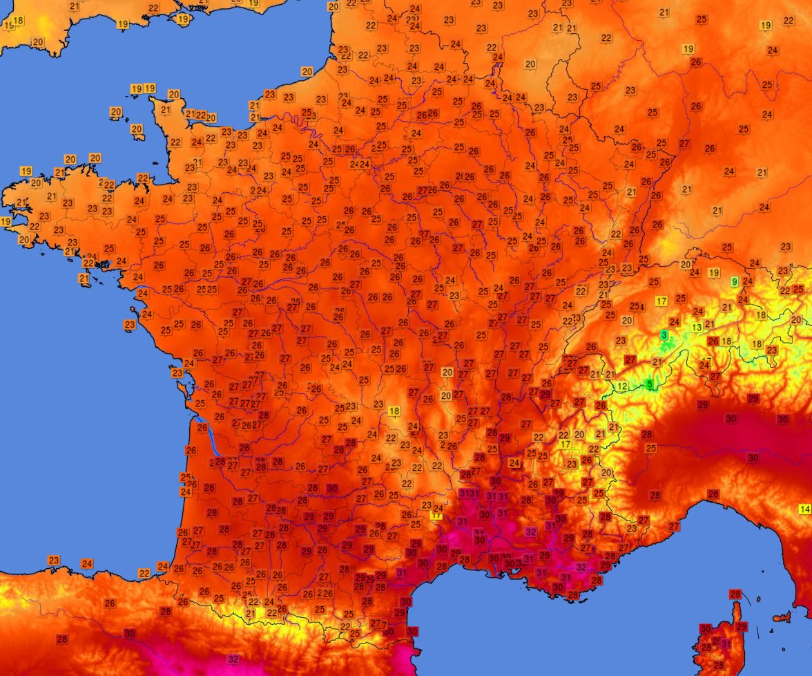 SergeZaka's tweet image. Cela peut vous sembler surprenant, mais les températures d'aujourd’hui sont exactement dans la moyenne d’un mois de juillet de la fin du XXe siècle.
➡️11 à 15°C le matin dans le nord, 20 à 27°C l’après-midi : c’étaient les normales estivales d’il y a 30 ou 40 ans.
Et pourtant,…