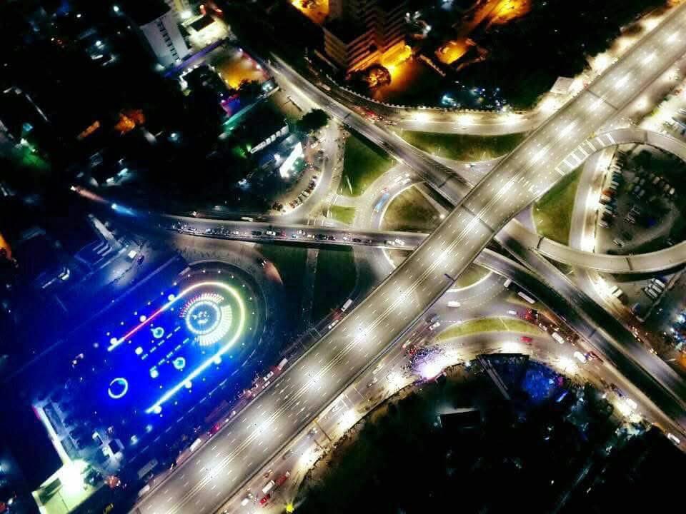 DrAmoakohene's tweet image. Yesterday I went through Dubai and the only question I asked myself was what actually happened to Ghana between 2016 & 2024 ?