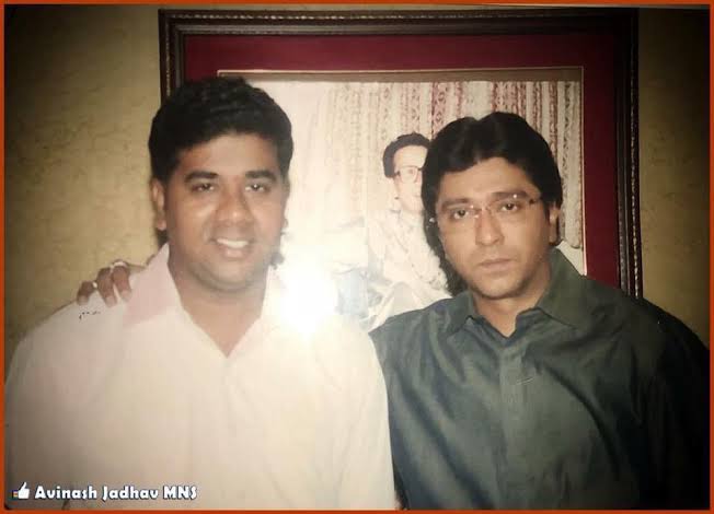Shubham Surve (@iamshubhammns) on Twitter photo Bro promised to catch the accused within 4 hours and he did, even before the police.
अविनाश दादाचा वादा 🔥🙌🙏
<a href="/avinash_mns/">avinash jadhav</a> Bro promised to catch the accused within 4 hours and he did, even before the police.
अविनाश दादाचा वादा 🔥🙌🙏
<a href="/avinash_mns/">avinash jadhav</a>