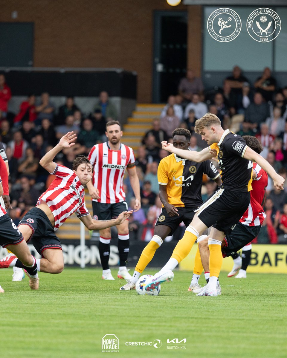 burtonalbionfc's tweet image. Half an hour in, it's been end-to-end. Amissah has made some good saves, while Beesley could have made it two on the end of a Godwin-Malifé cross. Still, we lead 1-0.
#TheBrewers