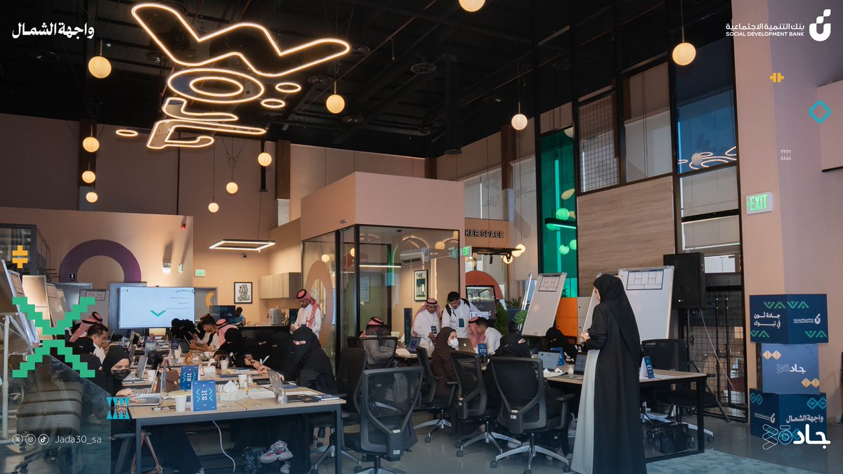 #جادة_ثون #تبوك 🤩
بين كل نقاش وكل فكرة، شغف يستحق التوثيق🎬