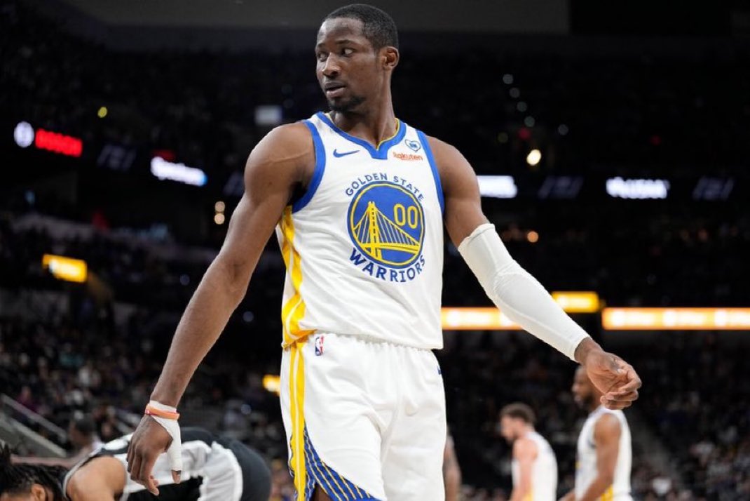 Fullcourtpass's tweet image. The Suns have confirmed interest in Jonathan Kuminga, per @DuaneRankin
“They are unlikely to land him because they lack the draft capital and assets to deliver in what would be a sign-and-trade for the Warriors”
(azcentral.com/story/sports/n…)