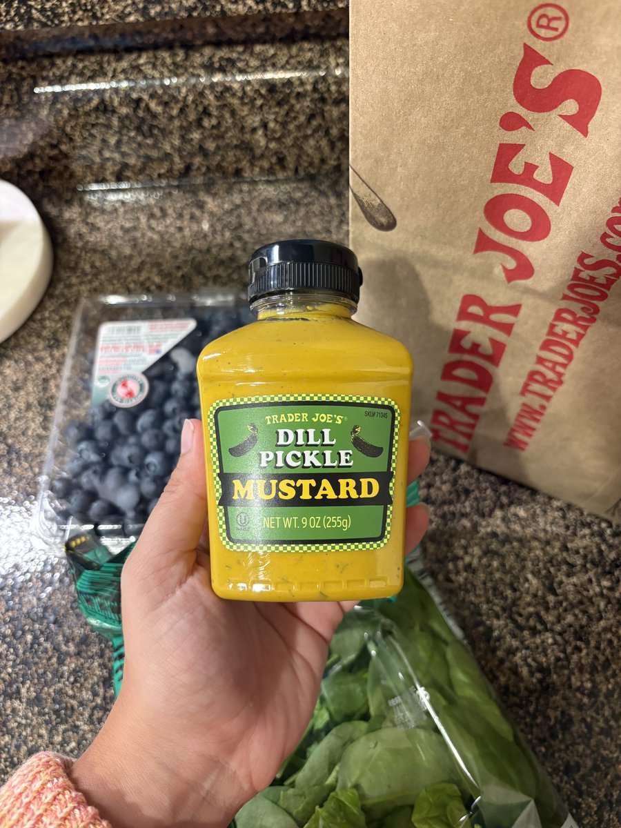 avesdb's tweet image. I have officially found my answer for “If you could only choose one condiment for the rest of your life”