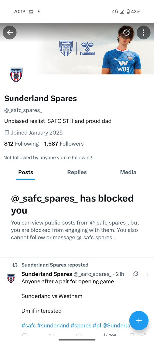 MickyRobbo91's tweet photo. Just to make people aware, This prick is trying to take money off people for tickets that he does not have, Don't approach him.
He takes your money then says the payment has not gone through!
#SAFC https://t.co/Jzp5siW4HY