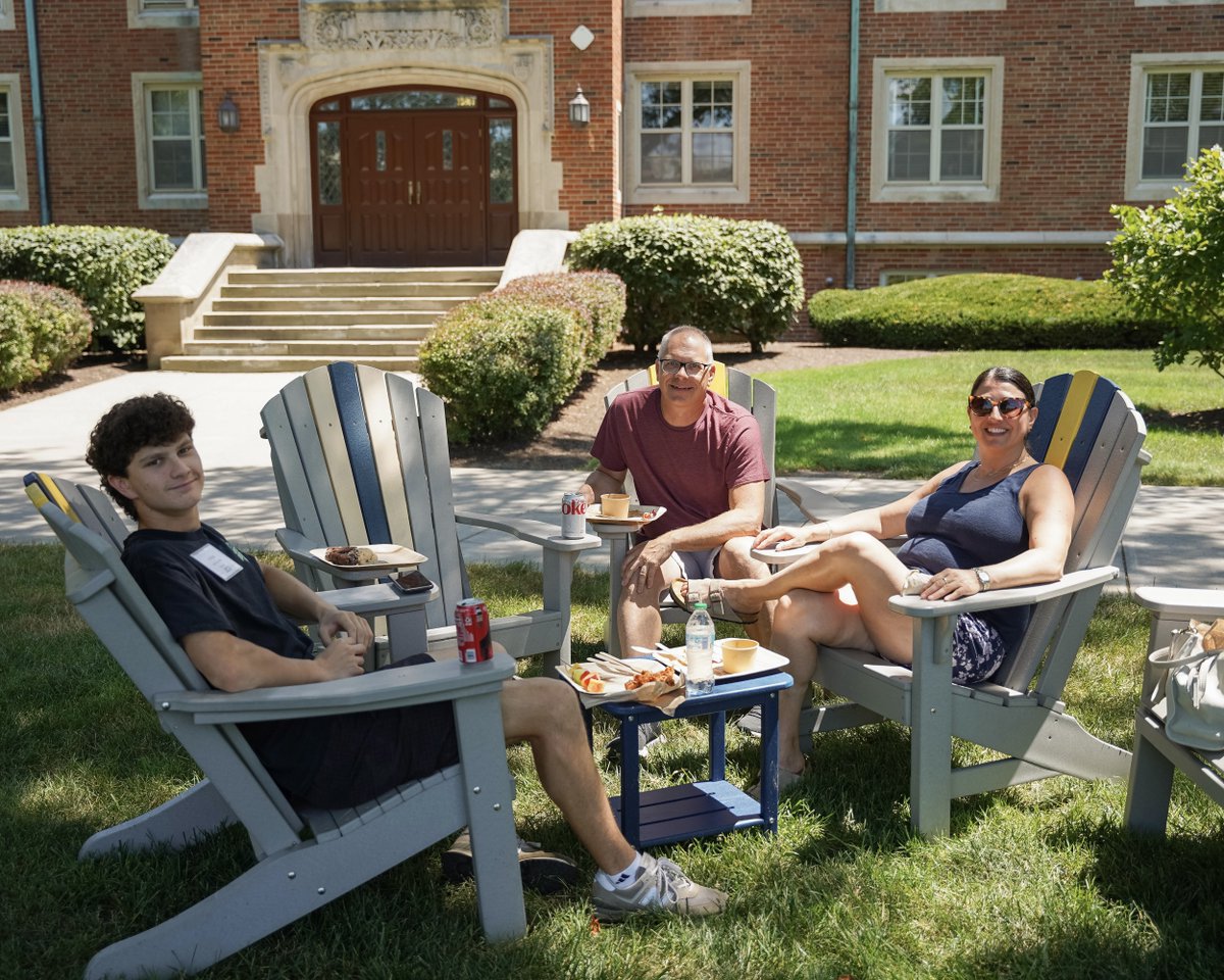 JohnCarrollU's tweet image. We had another incredible day on campus for our Cookout on the Quad! ☀️💙 Come explore John Carroll, connect with our community, and get a taste of life as a Blue Streak.
Our final event is August 9! Don’t miss it—register now.
🔗 jcu.edu/cookouts