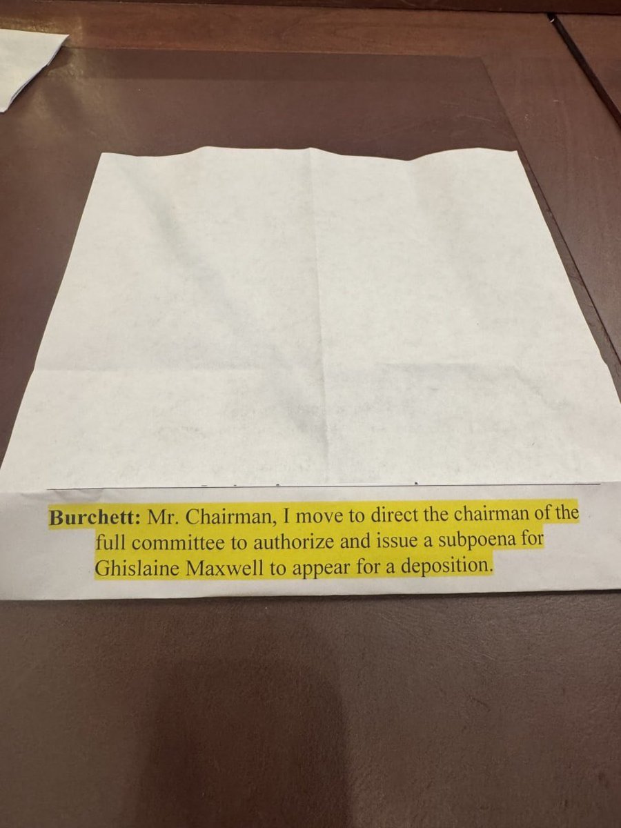 JackStr42679640's tweet image. House Oversight Committee to subpoena Ghislaine Maxwell to testify before Congress
Rep. Tim Burchett, who introduced motion, 'DID NOT consult Trump beforehand' — Axios
MTodaynews