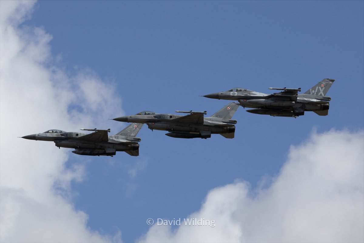 DavidWilding271's tweet image. Tiger! Tiger! Tiger!
The Polish F-16 Tiger demo team leave @airtattoo on Monday but treated us to a 3-ship flypast before departing for home
#RIAT #RIAT25
