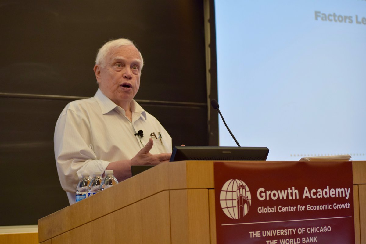 academy_gceg's tweet image. LIVE at #GrowthAcademy25: @heckmanequation (@UChi_Economics) presents on global fertility trends. Key insights on family, education, and economic opportunity.
#HumanDevelopment
