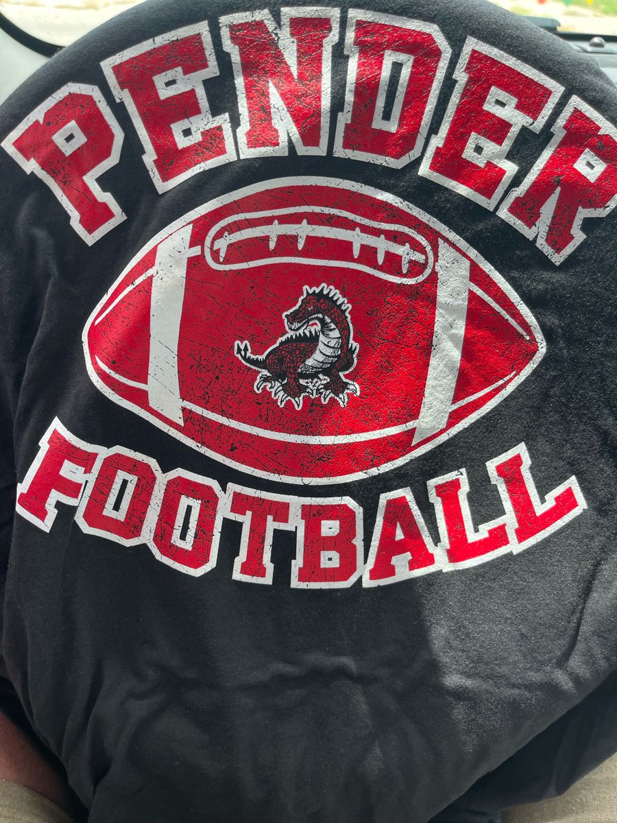 SuitUpVarsity's tweet image. It’s a school I haven’t visited yet, but at least I’ll have something cool to wear in the meantime!