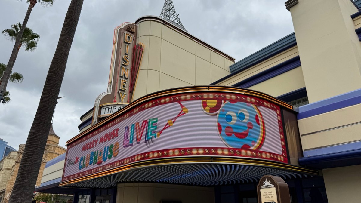 DAPs_Magic's tweet image. Disney Theater Debuts New Digital Marquee at Disney California Adventure ift.tt/vGJR3oY