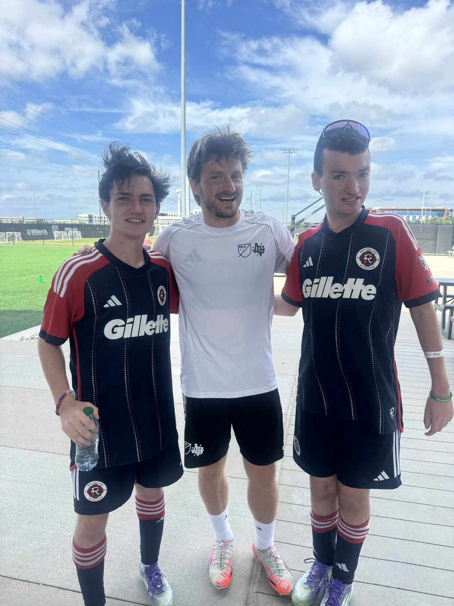 SpOlympicsMA's tweet image. 🌟🌟🌟🌟
@NashvilleSC @sandiegofc @realsaltlake @NERevolution @MLS @MLSWORKS @MLSNEXT @SpecialOlympics @SONorthAmerica