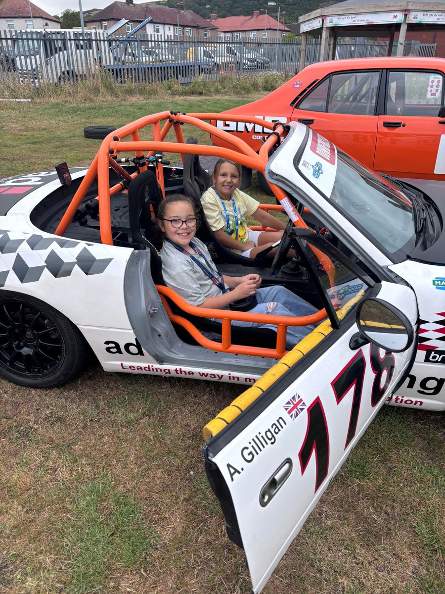 YsgolPenmorfa's tweet image. Day 2 of our @foodandfunwales programme!
This morning, we explored the world of Modified Cars & Motorsport 😁
@WelshLGA #FoodandFun25