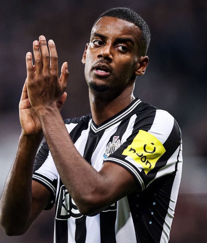 🚨🚨/

إدارة الهلال تريد اللاعب ايزاك بشكل كبيرة للغاية وإقناعه بمشروع الهلال 🔵✅،،

تقديم راتب عالي جدا للاعب 🔵🔥✅

#ايزاك_للهلال3