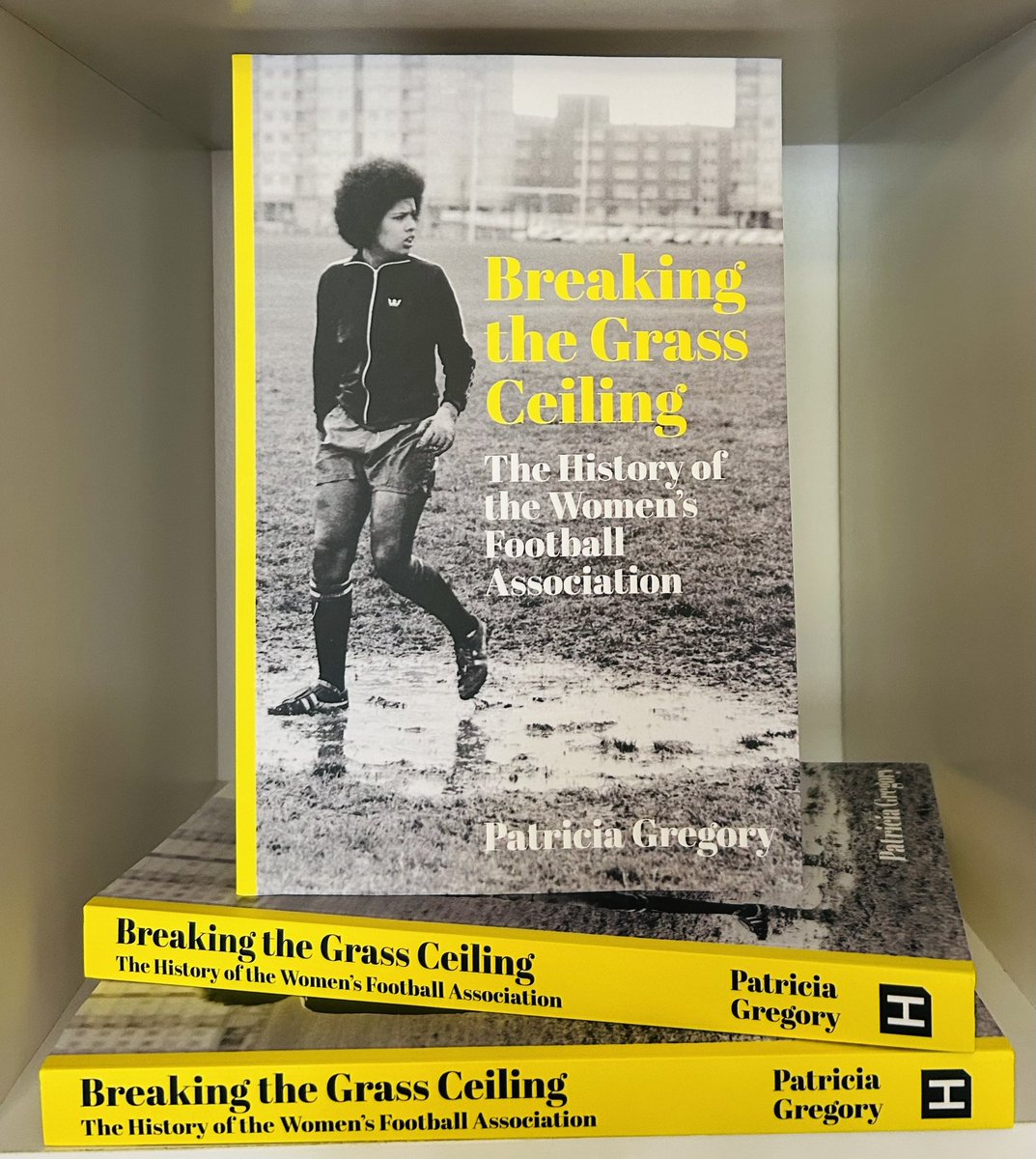 SoccerBooksLtd's tweet image. *BOOK OF THE WEEK*
Now £12 (Save 30%) + post
The inside story of the Women's FA, highlighting the unsung heroes of the past who worked tirelessly for the right of girls & women to play the game they loved ⚽️📚👇
soccer-books.co.uk/products/break…
#ENGITA #Lionesses #UWNL #Azzurre #WEURO2025