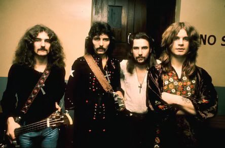 Davidpritch_gg's tweet image. RIP John Michael (Ozzy) Osbourne
passed away today aged 76πͺ¦π
Black Sabbath was one of the main bands that got me into Rock, Metal when I was younger, paranoid, iron man, war pigs, tomorrows dream, the wizard, children of the grave, NIB, absolute classicsπ€ @OzzyOsbourne π€