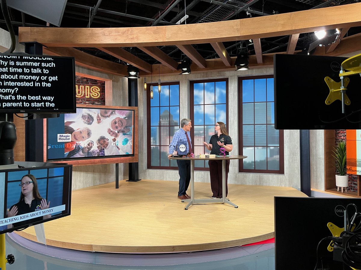 stlouisfed's tweet image. .@GreatDayStLouis featured the fun, free art projects museum educator Liz Senzee has on tap for kid visitors to the Economy Museum ow.ly/N8tY50Wtz7Q