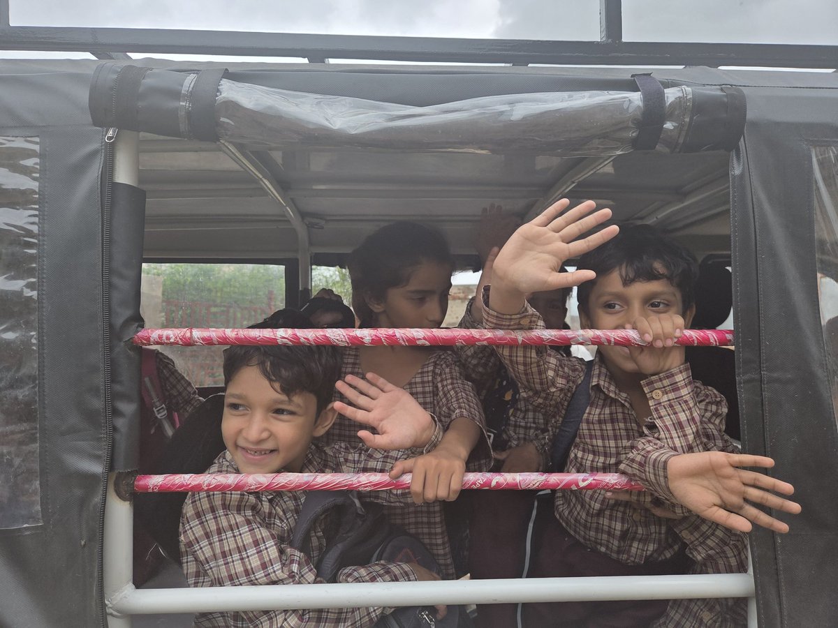 gullyclasses's tweet image. Today, Abdul & Abutalha Visited Sufi Public school Partner of #GullyClassesFoundation at Basni Belima, Nagaur, Rajasthan. In this our Founder captured future generation in the present & also took interview of Girls Students.
#AbdulMunaf #Mumbai #gcfbasni #Rajasthan #Basni