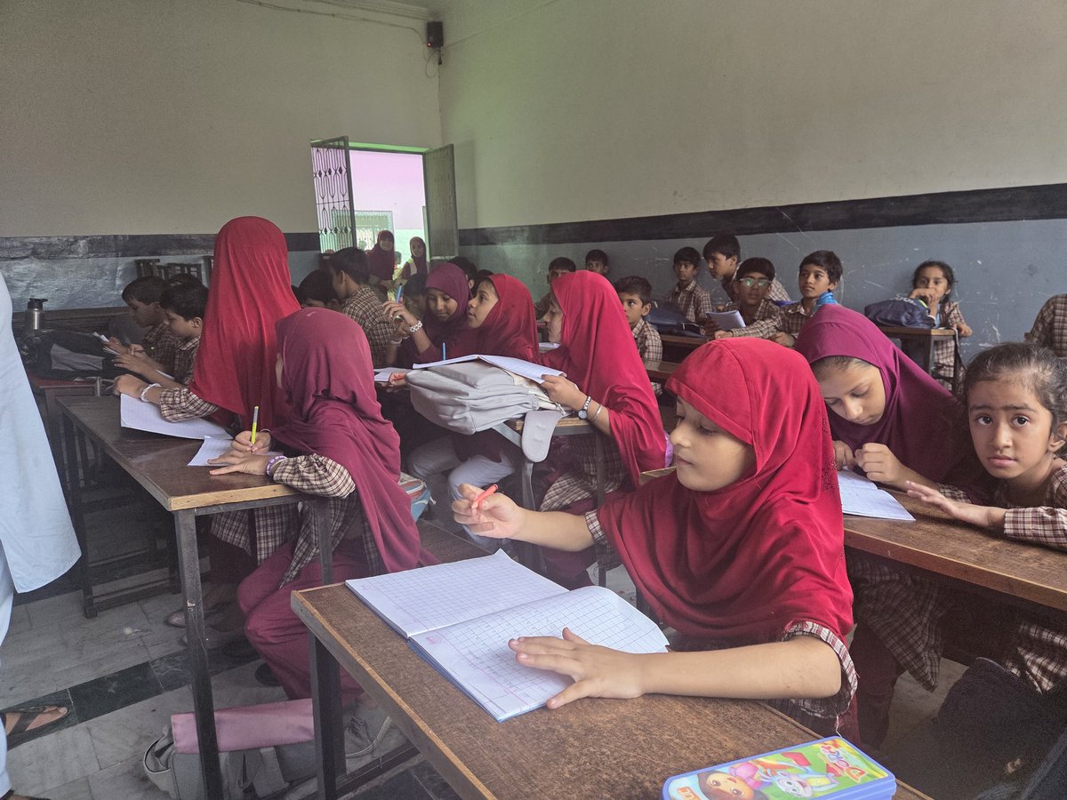 gullyclasses's tweet image. Today, Abdul & Abutalha Visited Sufi Public school Partner of #GullyClassesFoundation at Basni Belima, Nagaur, Rajasthan. In this our Founder captured future generation in the present & also took interview of Girls Students.
#AbdulMunaf #Mumbai #gcfbasni #Rajasthan #Basni