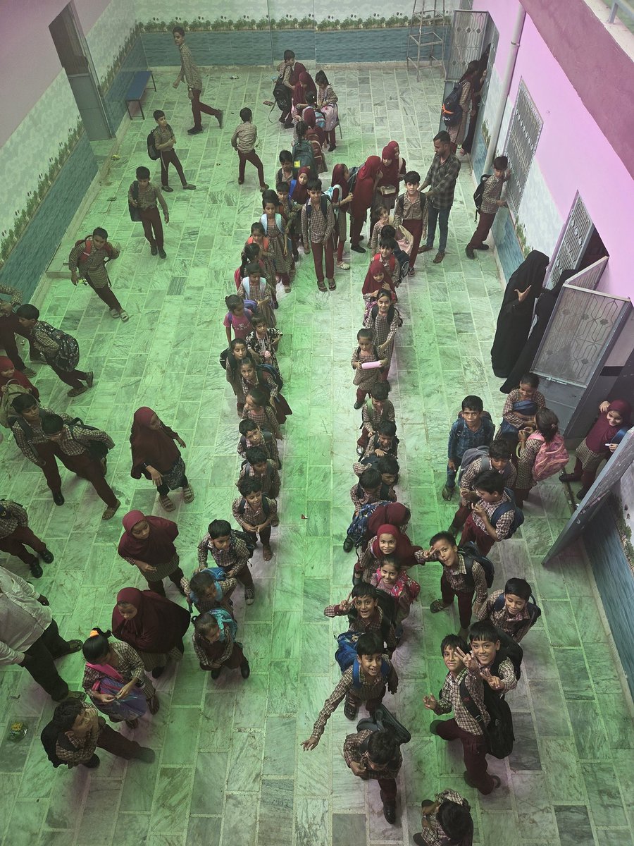 gullyclasses's tweet image. Today, Abdul & Abutalha Visited Sufi Public school Partner of #GullyClassesFoundation at Basni Belima, Nagaur, Rajasthan. In this our Founder captured future generation in the present & also took interview of Girls Students.
#AbdulMunaf #Mumbai #gcfbasni #Rajasthan #Basni