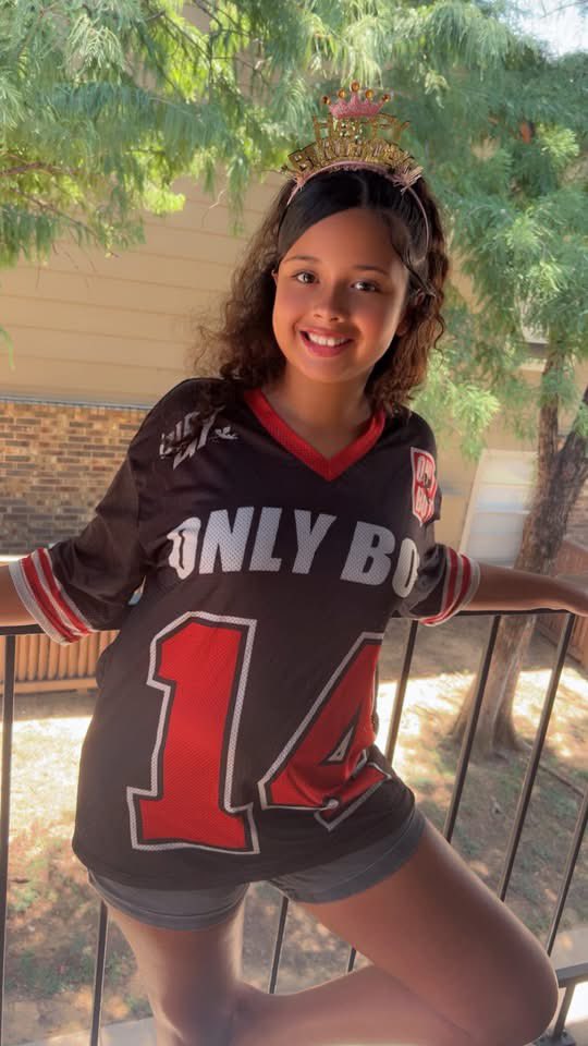 IAMJADEJACKSON's tweet image. Happy birthday to my niece 🎂🎉 I can’t believe she’s 12 now 🥰