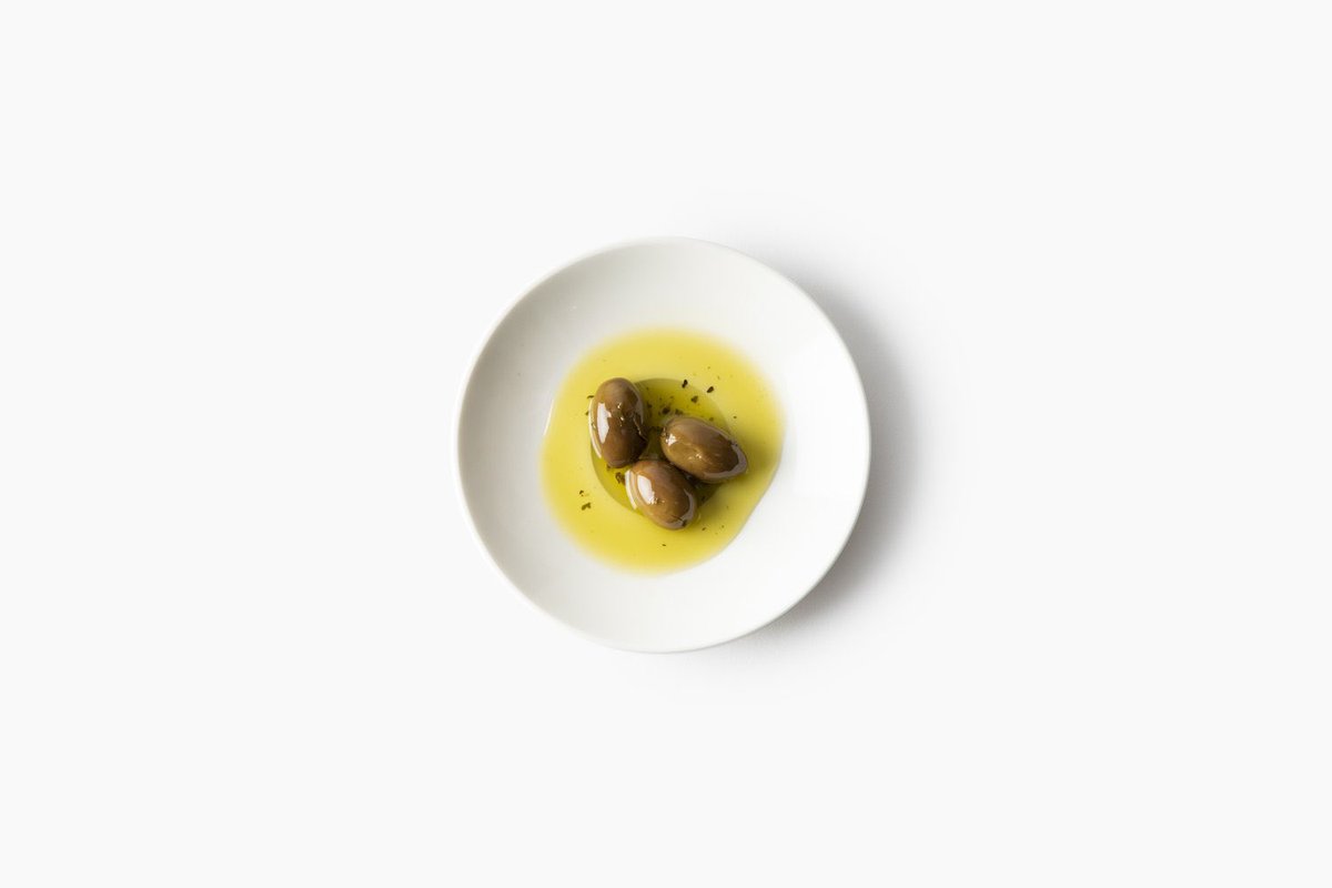 AndreiHowell's tweet photo. This is my favorite product shot and I don’t even like olives. https://t.co/8h3UFUwqay