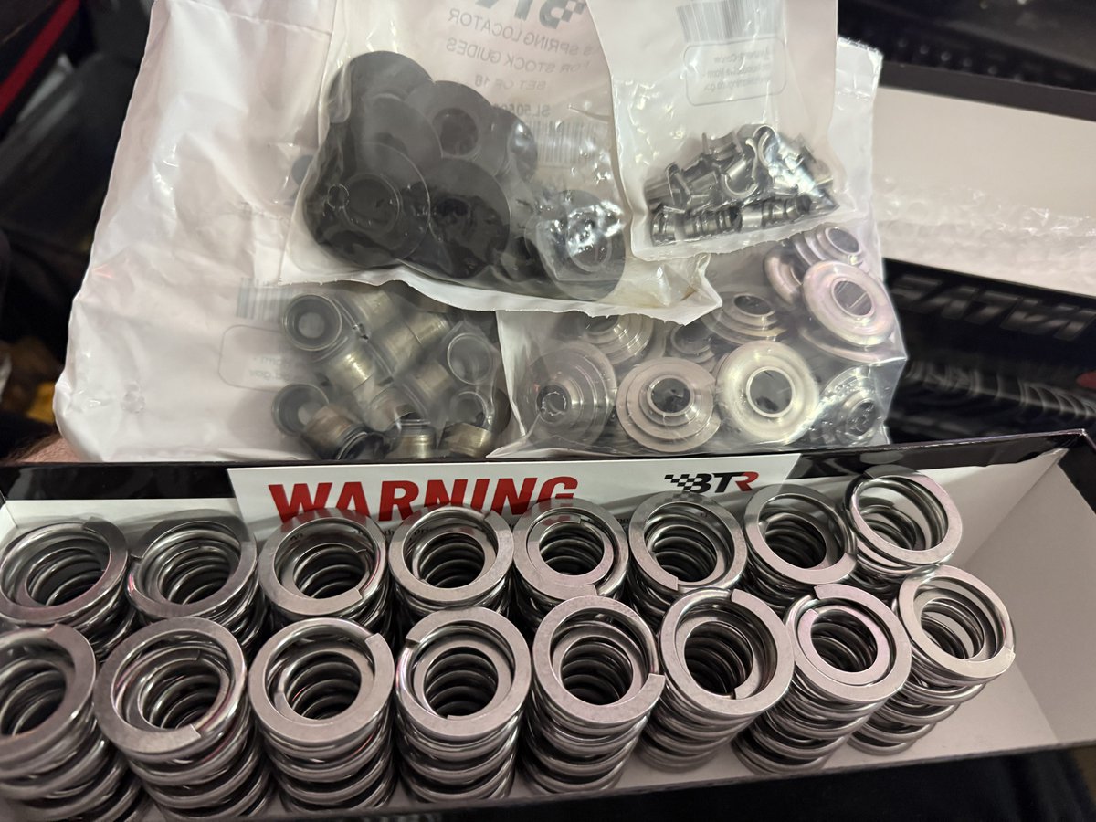 JimsDSM's tweet image. New parts for the Caprice. I now have half the parts I need. August paycheck will be the rest of the parts and the build can begin.