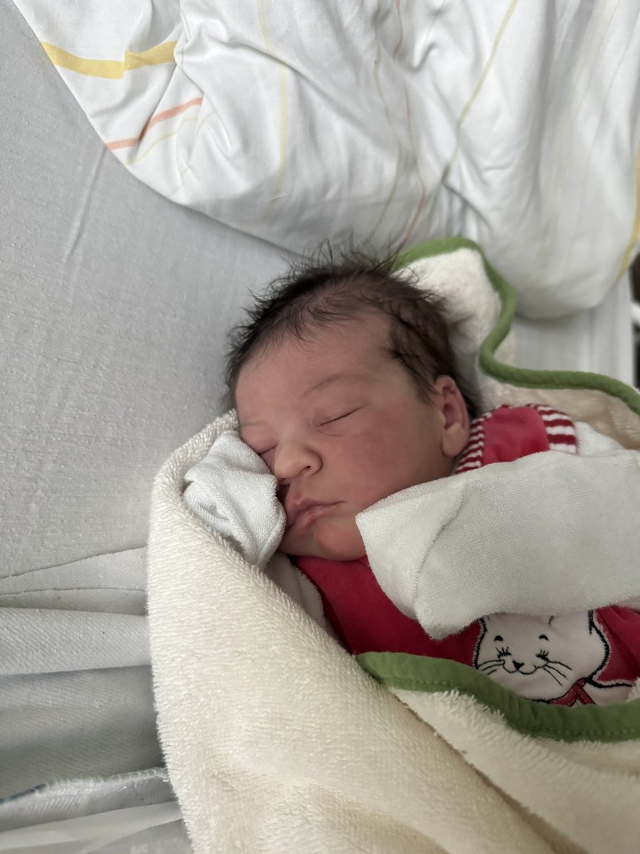 My granddaughter Romea came into the world today ❤️