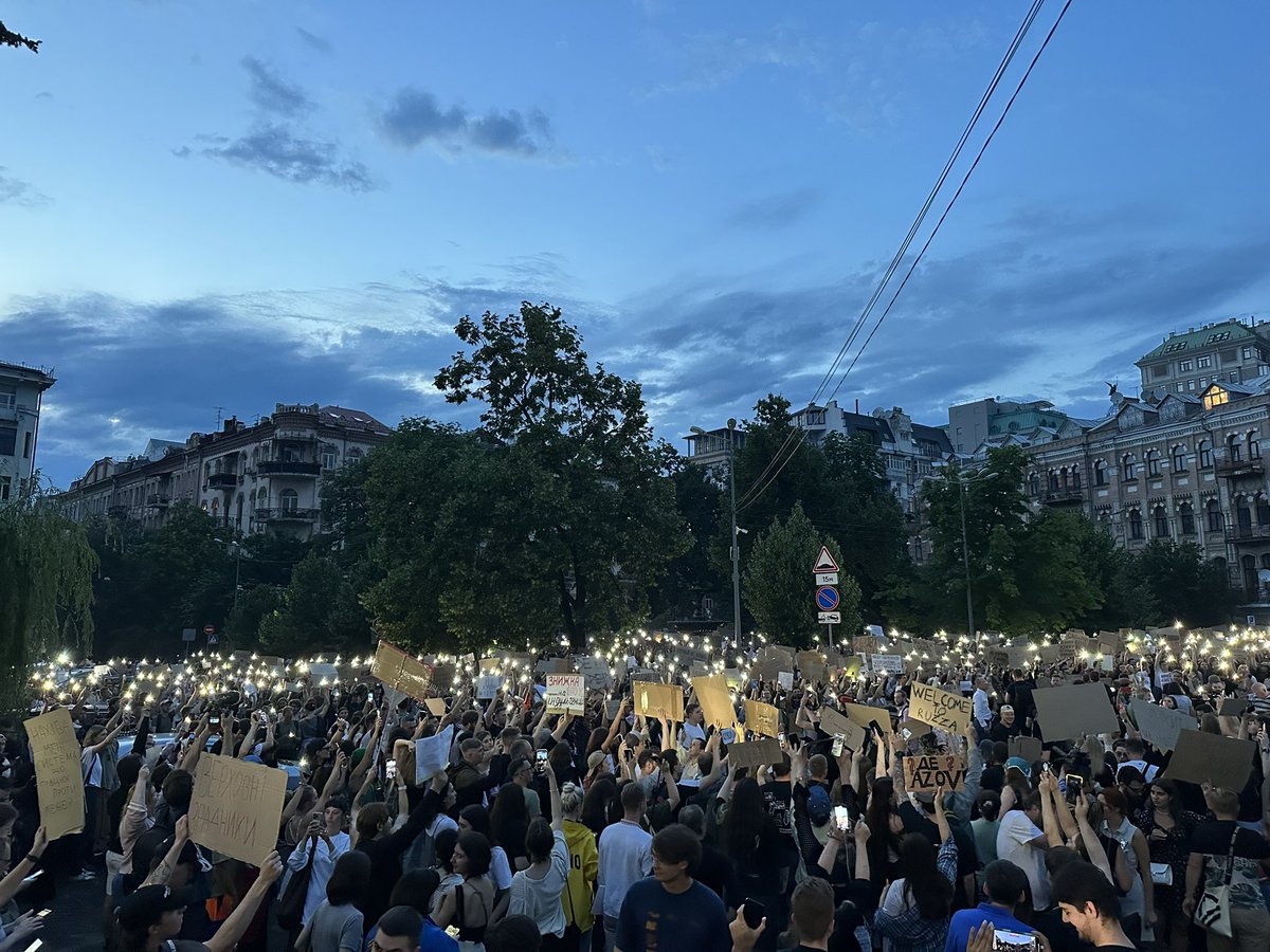 JimmySecUK's tweet image. This is the first large-scale anti-government protest in Ukraine since February 2022; a few thousand are here, demanding Zelensky veto the passage of bill 12414.