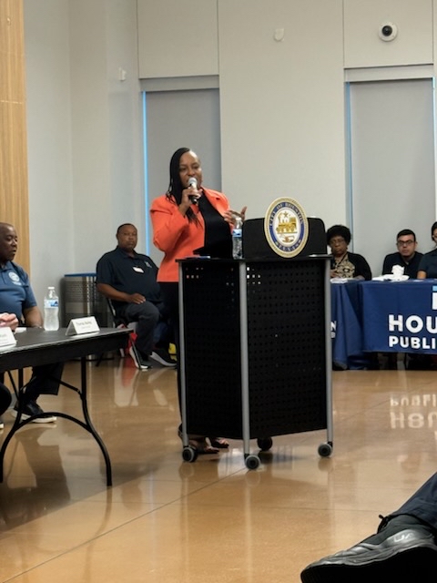 Yesterday, Cylenthia Hoyrd, Director of The Office of Business Opportunity, joined Council Member Willie Davis and other City Representatives for a town hall panel on Disaster Preparedness. We thank Council Member Davis for helping connect City Hall with the Community.