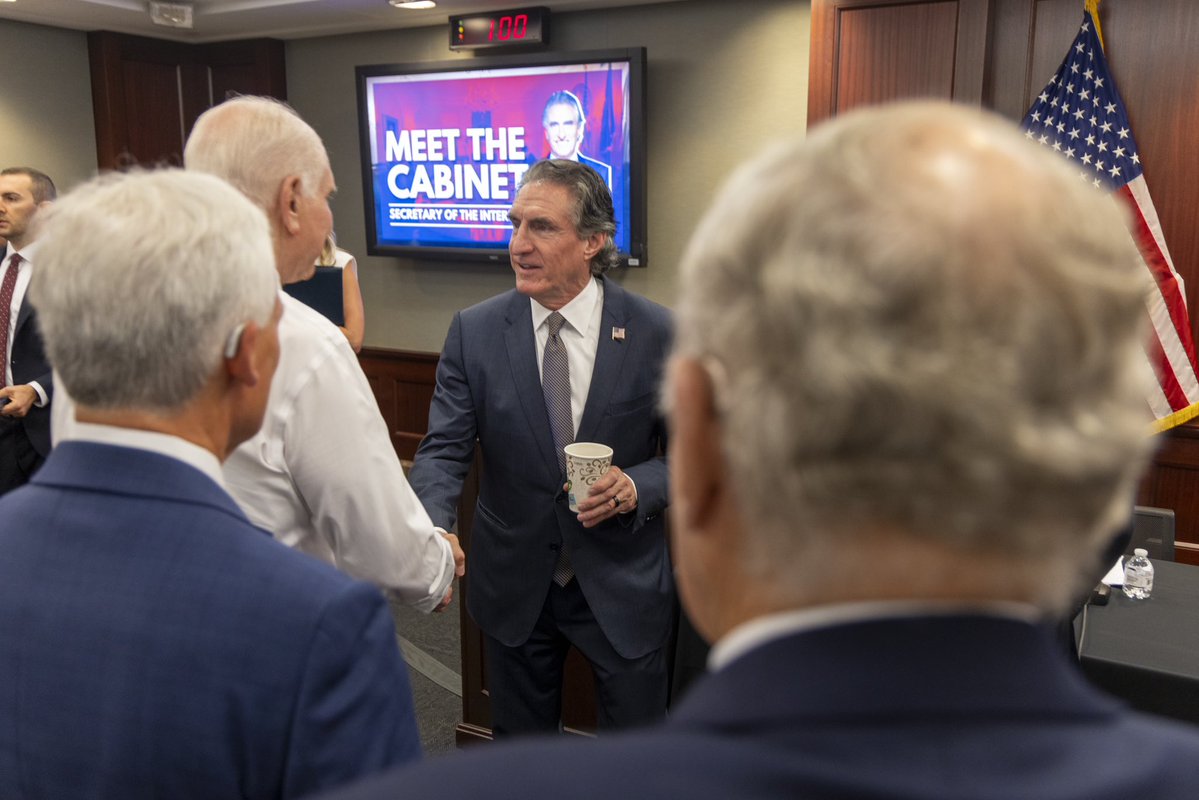 RepLisaMcClain's tweet image. Honored to welcome Secretary of the Interior @DougBurgum to Capitol Hill today as a part of my @HouseGOP Meet the Cabinet series.
The One Big Beautiful Bill UNLEASHES American energy production, and House Republicans are proud to work with Sec. Burgum to lead this charge.