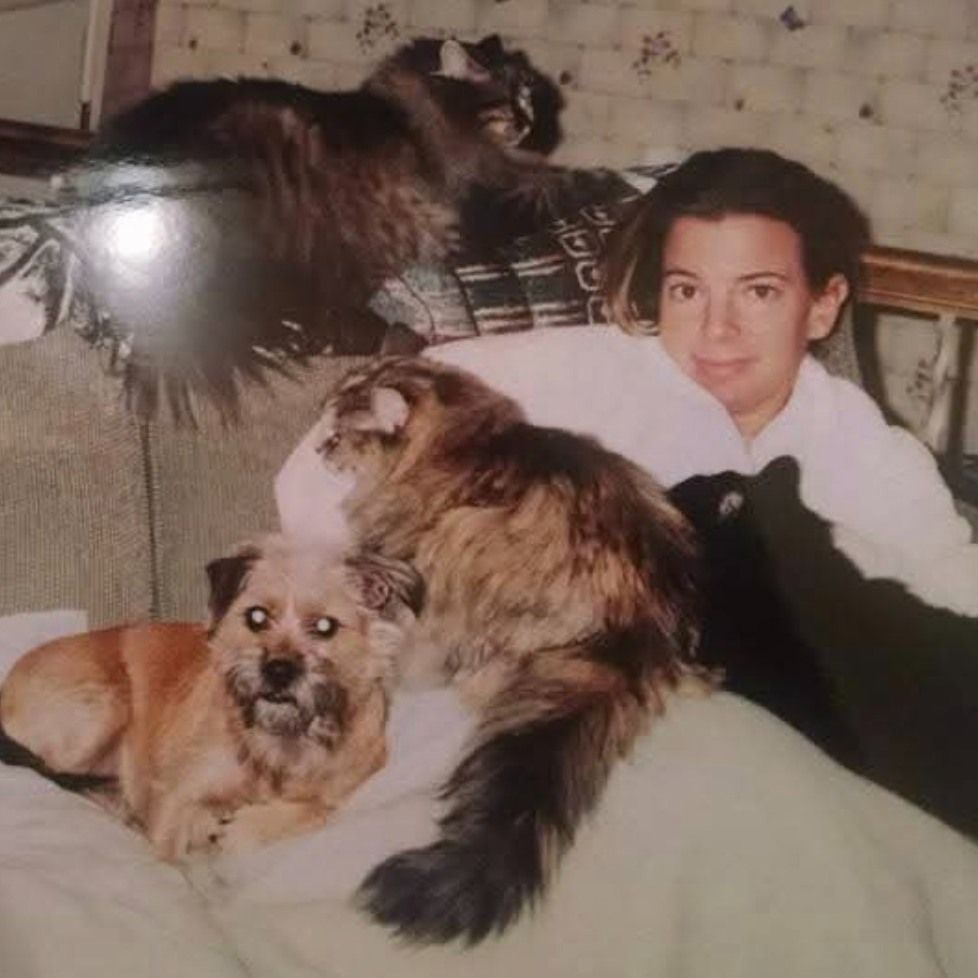 NEHumaneSociety's tweet image. "My husband and I have been together almost 27 years and have adopted seven animals together from the Nebraska Humane Society over those years, as well as fostered once."
Read Tracee's story: bit.ly/3IzDtJw
(135/150) #NHS150