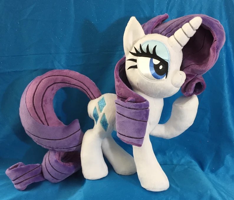RBtheARTISAN's tweet image. These are some of my favorite pony plushies that I’ve made. It’s been like 6 years since I’ve been able to make any, but I have a Pinkie Pie in progress…
#MLP #MyLittlePony #mlpfim #PrincessCadence #Rarity #TwilightSparkle #DerpyHooves
⭐️ Like, Comment, Retweet, Follow RB! ⭐️