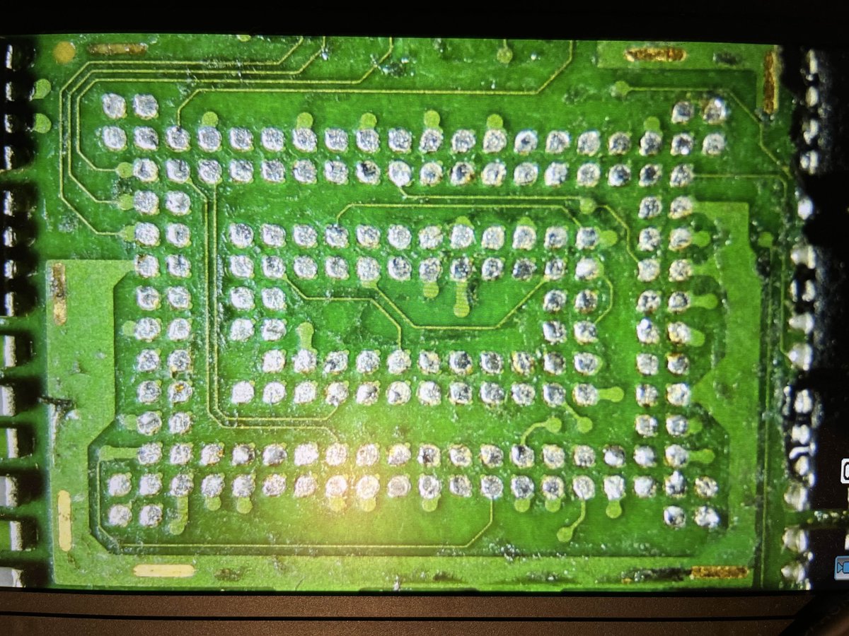 RockmanCosmo's tweet image. Cuebus has been hard at work figuring out how to chip dump this crazy pinout, which is found on early Sharp i-mode keitai. As you can see, the chip is extremely dense, with a 0.5mm pitch! Thanks to his efforts, the range of undumpable i-mode keitai is gradually decreasing.
