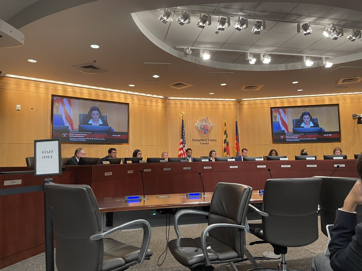 cmkisicki's tweet image. Council discussion of ZTA 25-02 has begun! Friedson summarizes the PHP committee work—although increasing/decreasing included lots was discussed PHP wanted to keep it close to what was proposed initially to public. Some disagreement on corner lots and service roads (stay tuned!)