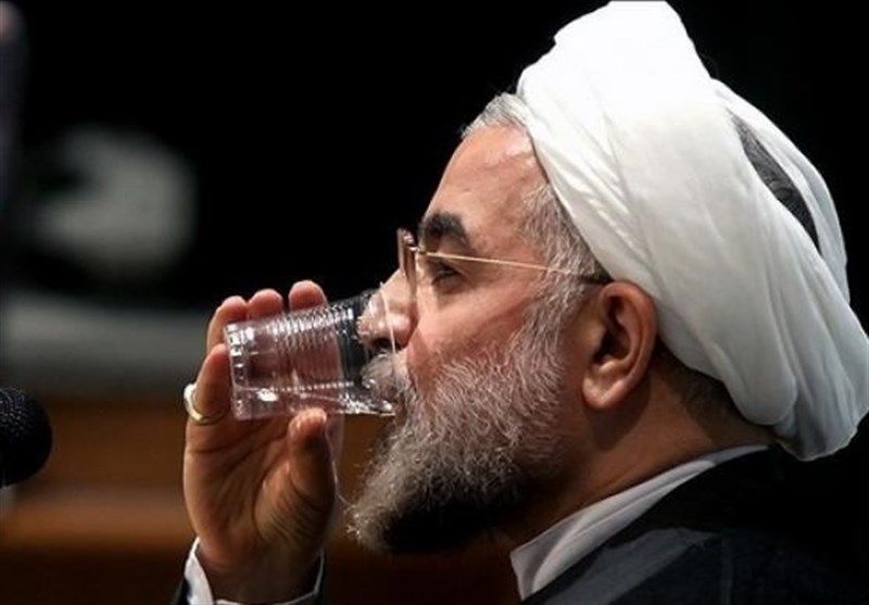 matinrazavi3's tweet image. روحانی راست گفت؛ «آب خوردن» مردم هم به تحریمها ربط دارد!
#کاغذ_پاره