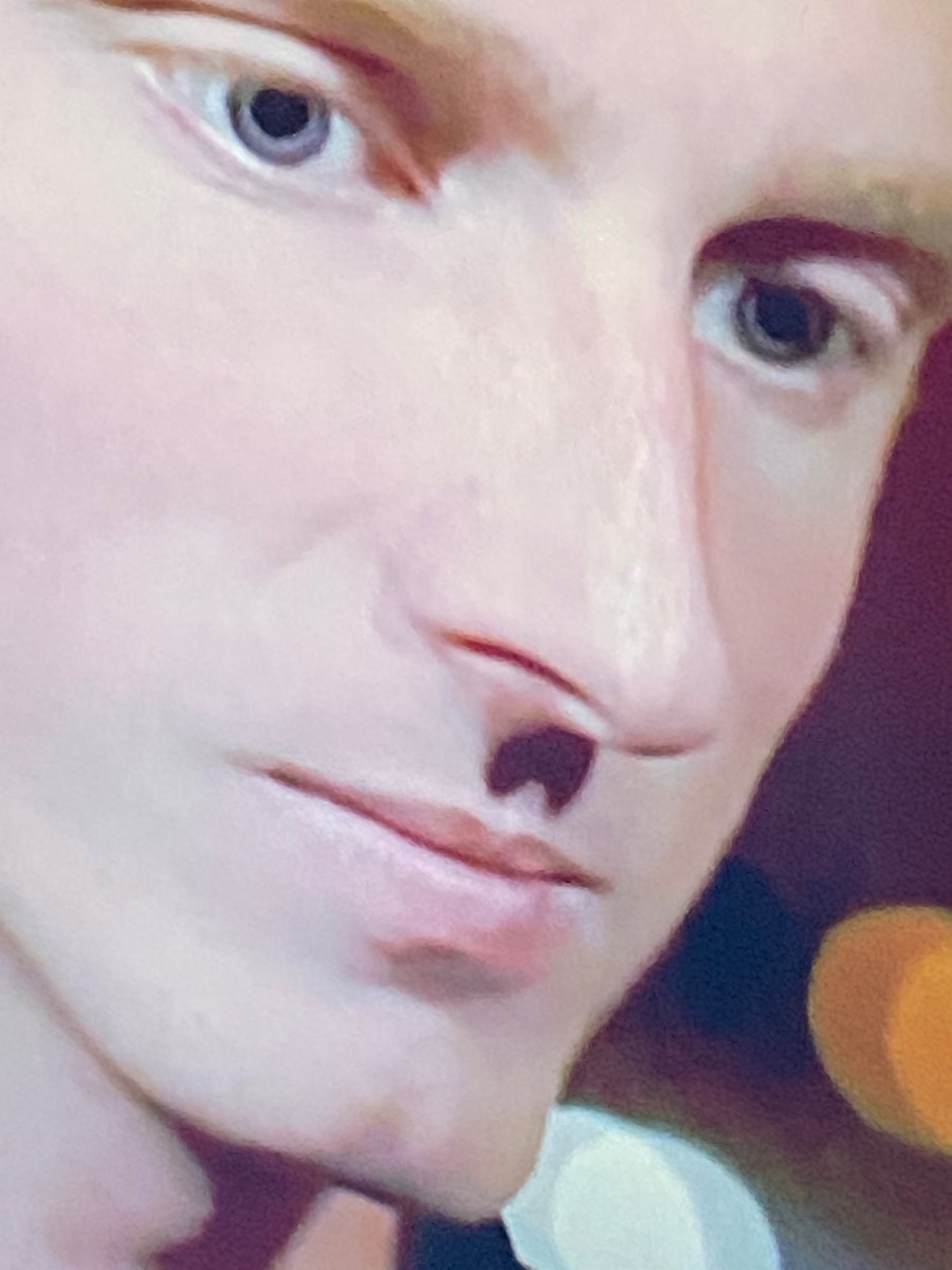 About to tell James Wade that Blackpool isn’t big enough for them both 

#worldmatchplay

#darts