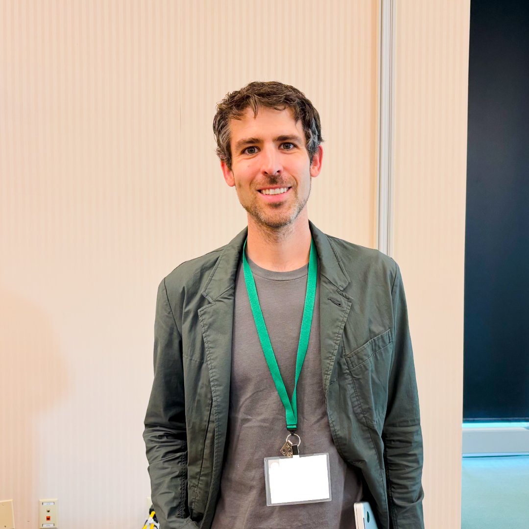 OLCFGOV's tweet image. At @ORNL's Quantum Computing User Forum, @QuantinuumQC's Justin Bohnet gave a keynote address introducing the Helios generation of trapped-ion quantum computers.
This new technology is a leap forward powered by innovative quantum charge-coupled device (QCCD) architecture. 🚀