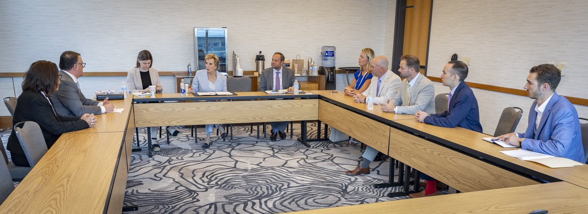 schuette_bill's tweet image. Last week, @MI_Republicans and I met with @EDSecMcMahon to discuss our shared efforts to improve Michigan’s failing reading scores, protect woman’s sports and unlock new funding options for students and parents.
Thank you, Secretary McMahon for your time!