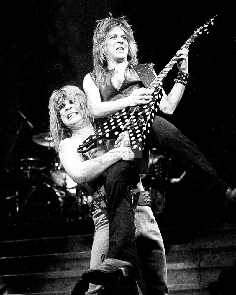 TCure74's tweet image. Together again.🎶🎵
#ozzyosbourne 
#randyrhoads