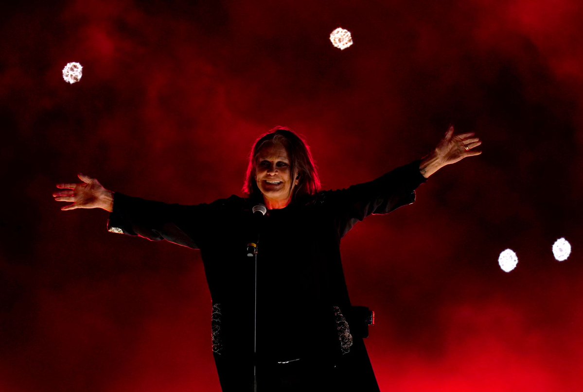 andy4wm's tweet image. Ozzy’s story is of a Birmingham boy coming from nothing to become a global icon.
He showed us all what can be done with Brummie dedication and a dream.
Out there tonight will be our city’s next icon, who will only dream big because of Ozzy. There can be no greater legacy. RIP.